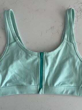 Aerie Chill. Play. Move Zip Close Nylon Blend Shelf Bra Mesh Sides Mint Green L